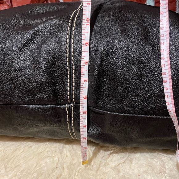 Roots XXL leather duffel bag - Picture 9 of 12